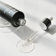 Load image into Gallery viewer, Isntree Spot Saver Mugwort Ampoule