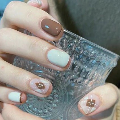 Nailamour Blue-Brown Sweater Print Artificial Nail Kit - 24pcs
