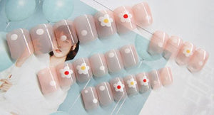 Transparent Cute Flower Artificial Nail Kit