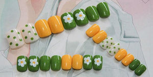 Green Daisy Small Artificial Nail Kit'