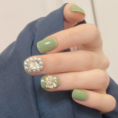 Green Embellished Artificial Nail Kit