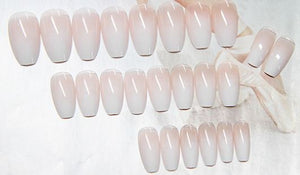 French White Ombre Artificial Nail Kit