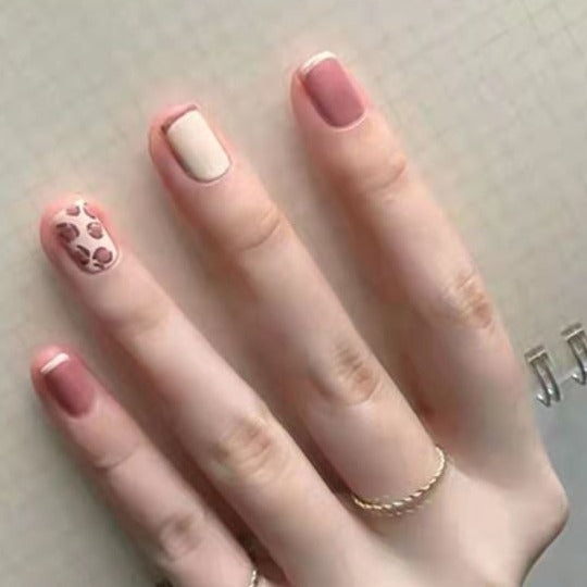 Nailamour Pink Leopard Print on White Artificial Nail Kit - 24pcs