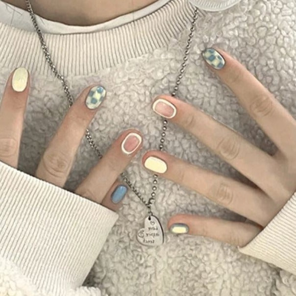 Nailamour Yellow-Green Checkered Artificial Nail Kit - 24pcs